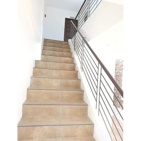 Oyo 799 Ddd Habitat Iloilo Hotel Kültér fotó