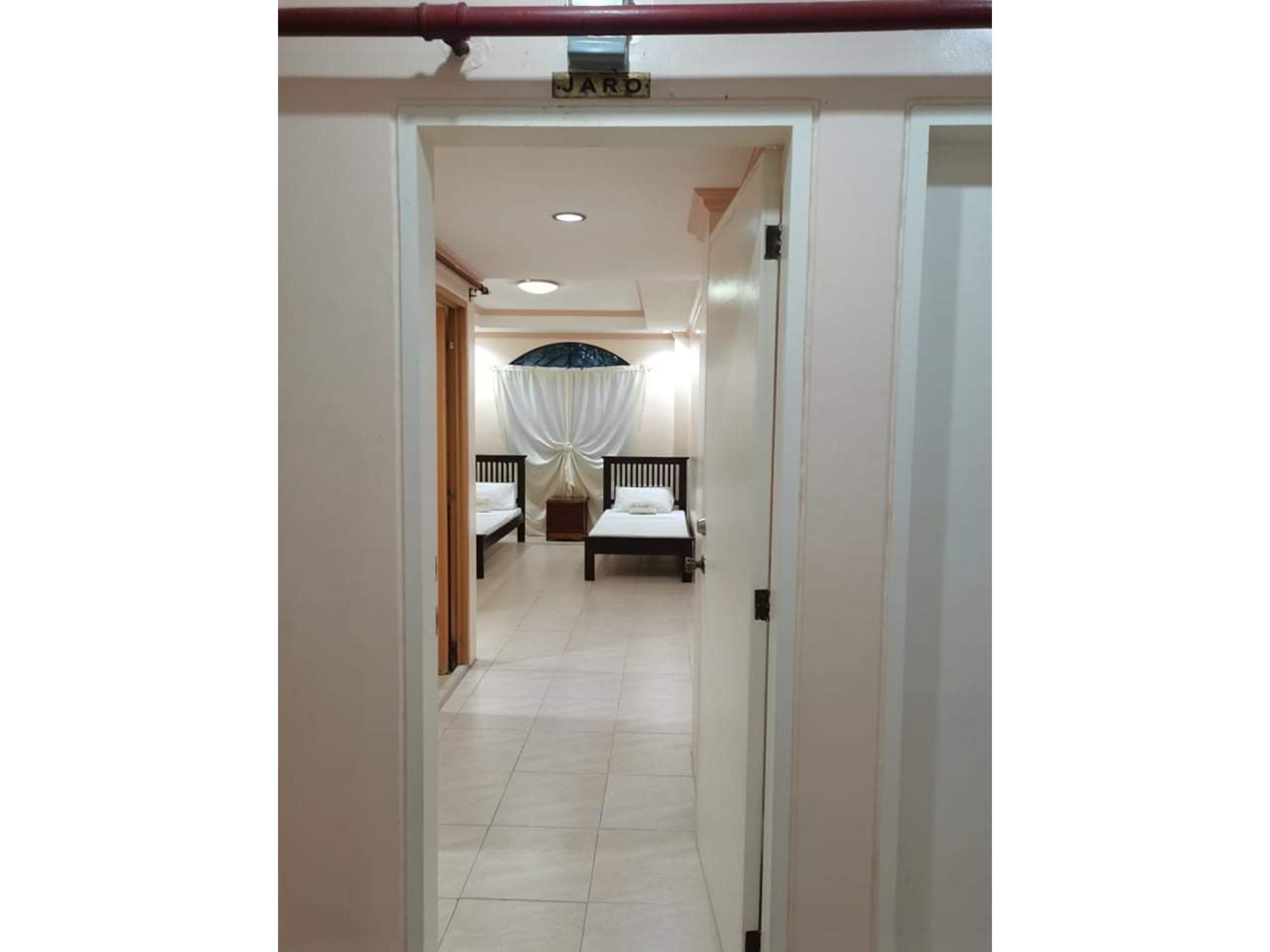 Oyo 799 Ddd Habitat Iloilo Hotel Kültér fotó