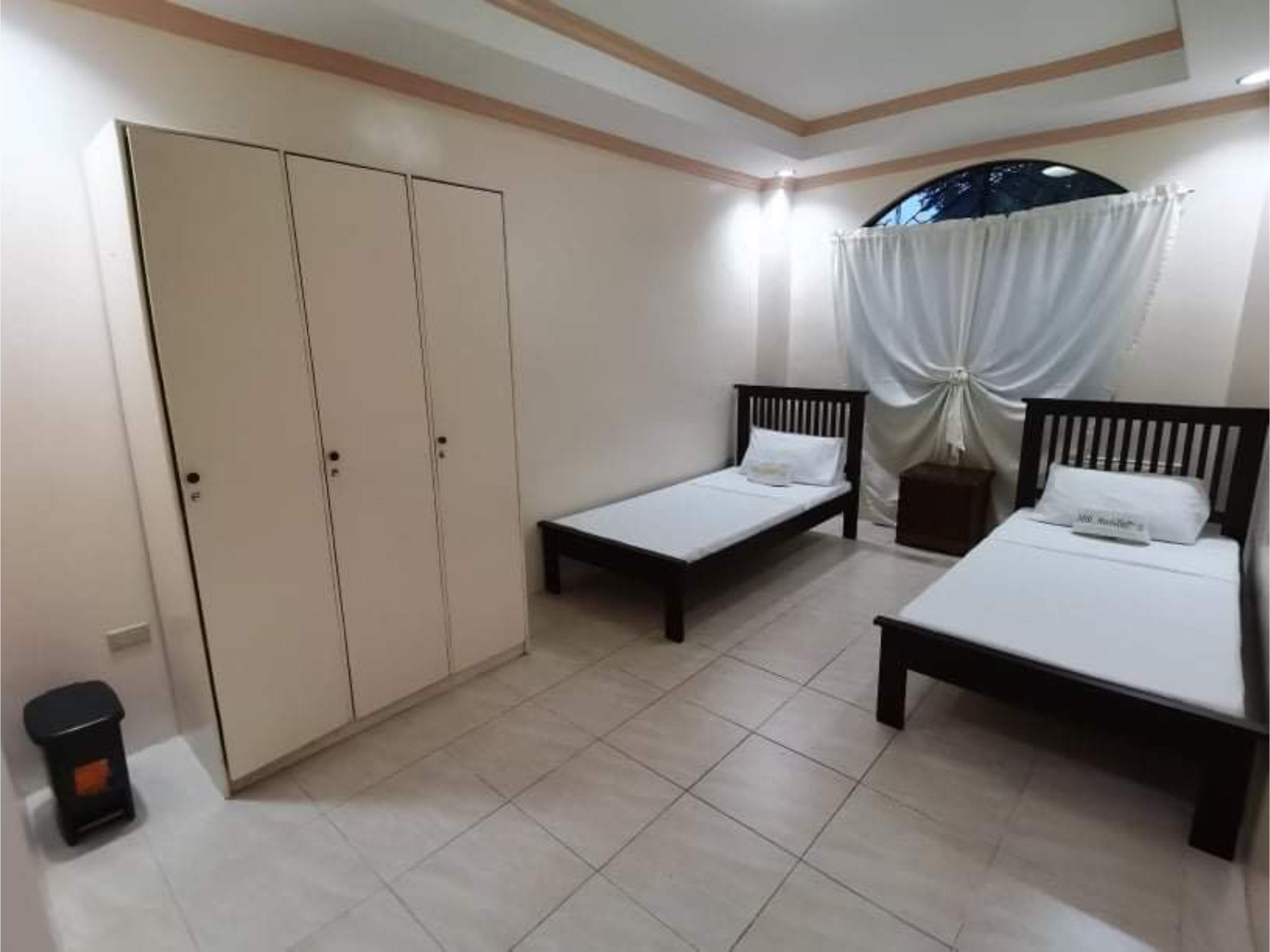 Oyo 799 Ddd Habitat Iloilo Hotel Kültér fotó
